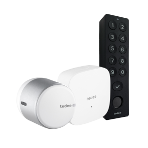 conjunto tedee GO blanco con brigde y KeypadPRO